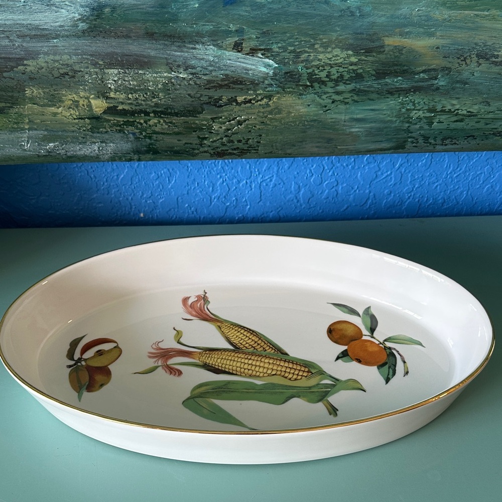 Royal Worcester Evesham Vale Oval Baker or Casserole Dish
